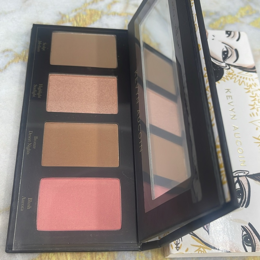 Kevyn Aucoin The Contour Pallete 4 in one Essentials ~ NEW
